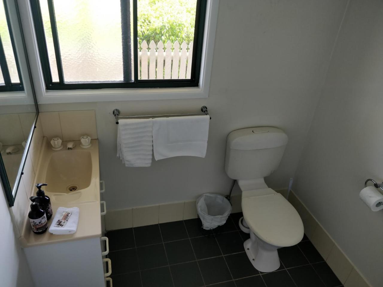 Tranquil Park Motel Maleny Exterior photo
